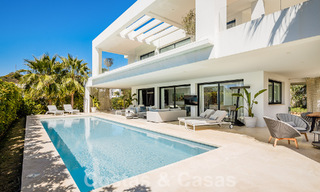Moderna villa de lujo en venta en urbanización cerrada del valle del golf de Nueva Andalucia, Marbella 53538 