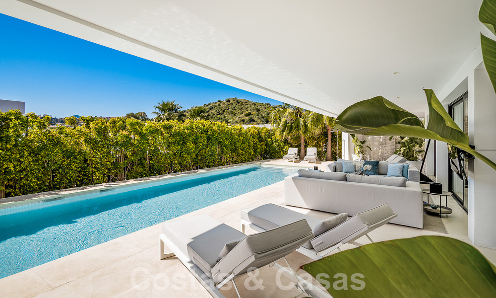 Moderna villa de lujo en venta en urbanización cerrada del valle del golf de Nueva Andalucia, Marbella 53543