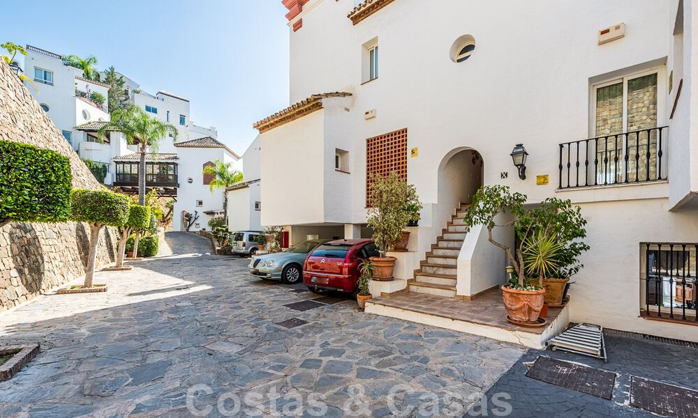 Ático con carácter en venta con relajantes vistas al campo de golf en La Quinta, Benahavis - Marbella 52045
