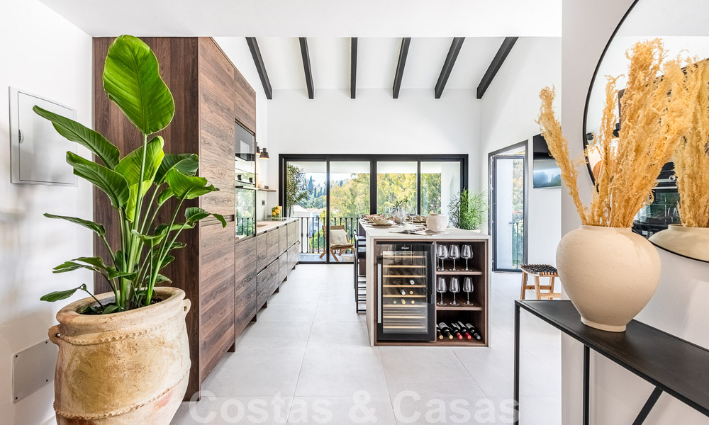 Ático con carácter en venta con relajantes vistas al campo de golf en La Quinta, Benahavis - Marbella 52046