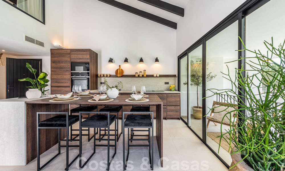 Ático con carácter en venta con relajantes vistas al campo de golf en La Quinta, Benahavis - Marbella 52050