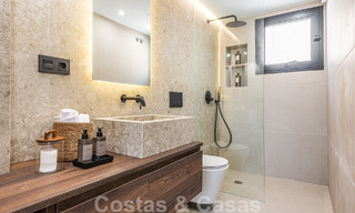 Ático con carácter en venta con relajantes vistas al campo de golf en La Quinta, Benahavis - Marbella 52057 