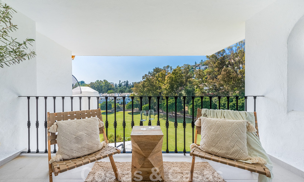 Ático con carácter en venta con relajantes vistas al campo de golf en La Quinta, Benahavis - Marbella 52059
