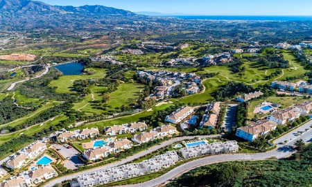 Nuevo proyecto de 8 adosados en venta, con vistas abiertas a los campos de golf del codiciado resort de golf de La Cala Golf, Mijas 53259