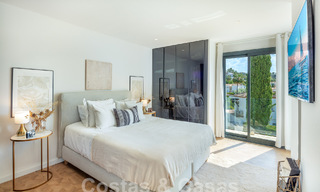 Lujosa villa en venta con un estilo arquitectónico tradicional situada en una urbanización cerrada de Nueva Andalucia, Marbella 53694 