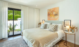 Lujosa villa en venta con un estilo arquitectónico tradicional situada en una urbanización cerrada de Nueva Andalucia, Marbella 53698 