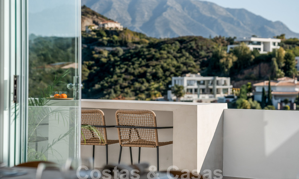 Ático lujosamente reformado en venta con amplia terraza en La Quinta golf resort, Benahavis - Marbella 53812