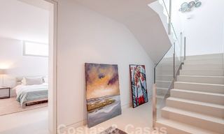 Moderna villa de lujo en venta, lista para entrar a vivir, a poca distancia de la playa cerca en una zona privilegiada de Guadalmina Baja, Marbella - Estepona 53853 