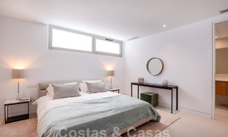 Moderna villa de lujo en venta, lista para entrar a vivir, a poca distancia de la playa cerca en una zona privilegiada de Guadalmina Baja, Marbella - Estepona 53854 