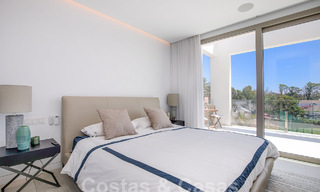 Moderna villa de lujo en venta, lista para entrar a vivir, a poca distancia de la playa cerca en una zona privilegiada de Guadalmina Baja, Marbella - Estepona 53864 