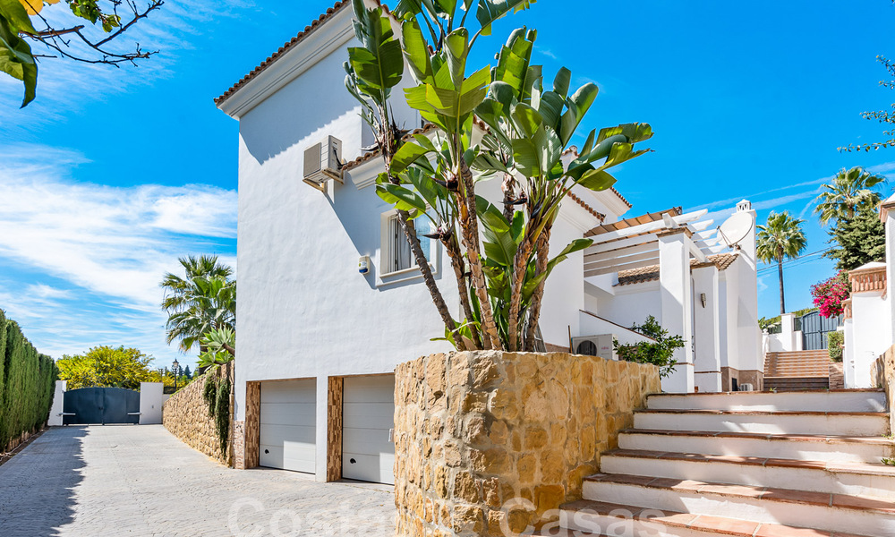 Encantadora villa en venta cerca de la playa de Elviria al este de Marbella centro 53939