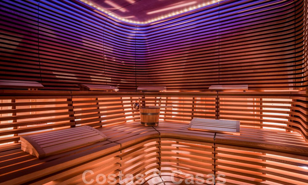 Majestuosa villa de lujo en venta con 7 dormitorios en una exclusiva urbanización al este del centro de Marbella 52009