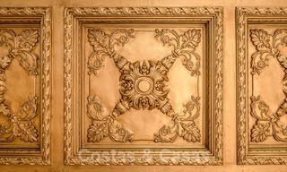 Majestuosa villa de lujo en venta con 7 dormitorios en una exclusiva urbanización al este del centro de Marbella 52010 