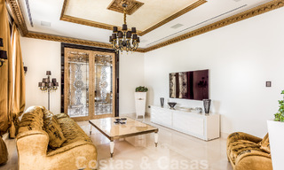 Majestuosa villa de lujo en venta con 7 dormitorios en una exclusiva urbanización al este del centro de Marbella 52014 