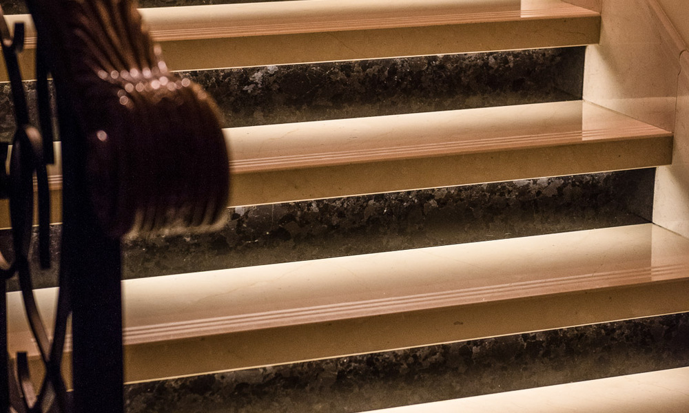 Majestuosa villa de lujo en venta con 7 dormitorios en una exclusiva urbanización al este del centro de Marbella 52016