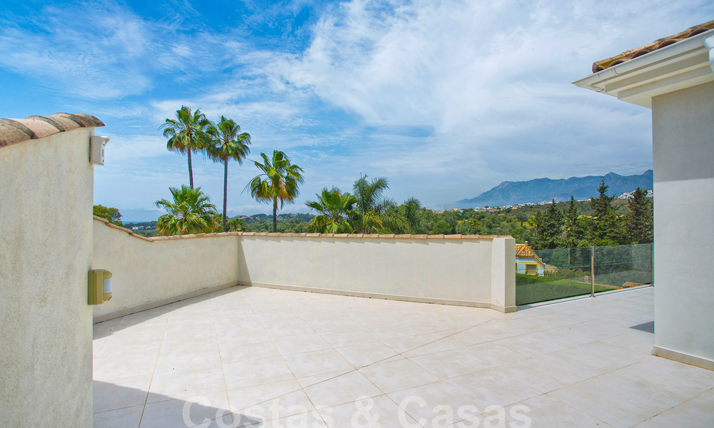 Villa de lujo contemporánea en venta con arquitectura mediterránea al este del centro de Marbella 53324