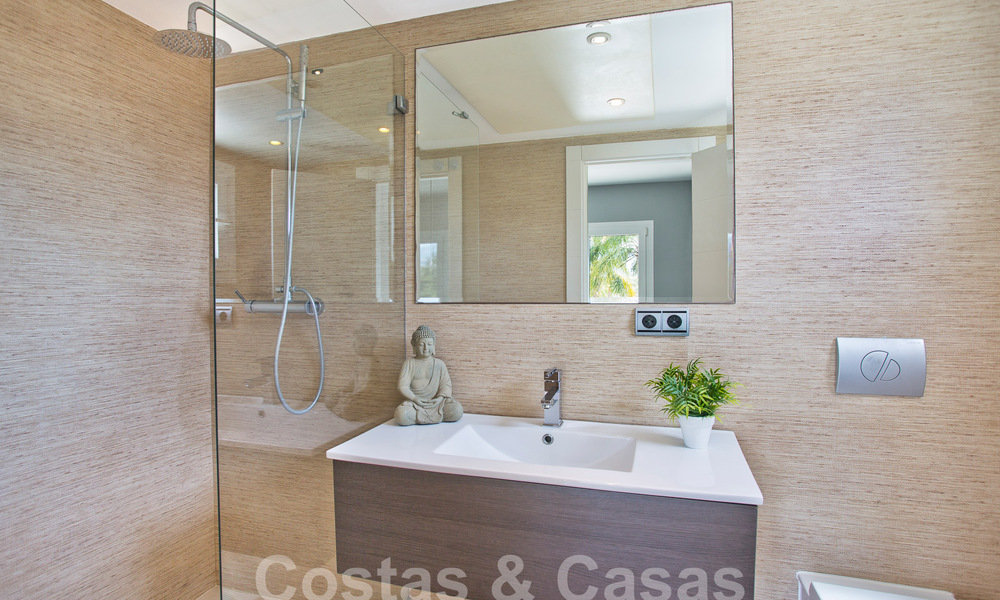 Villa de lujo contemporánea en venta con arquitectura mediterránea al este del centro de Marbella 53339