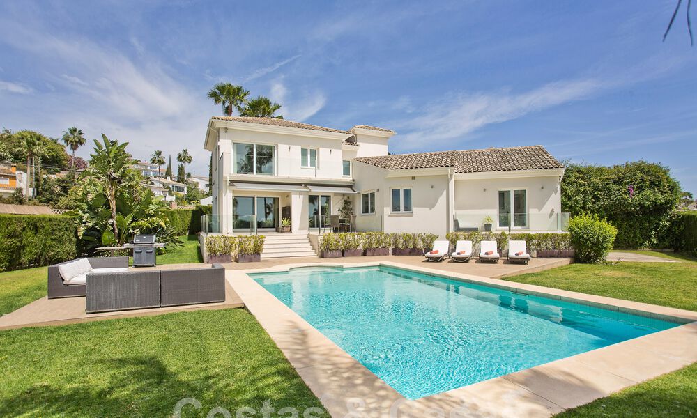 Villa de lujo contemporánea en venta con arquitectura mediterránea al este del centro de Marbella 53341