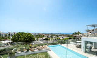 Moderna villa de lujo en venta con impresionantes vistas al mar en una zona exclusiva de Benahavis - Marbella 53356 