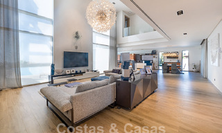 Moderna villa de lujo en venta con impresionantes vistas al mar en una zona exclusiva de Benahavis - Marbella 53364 