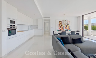 Moderno apartamento con jardín en venta con 3 dormitorios en resort de golf en la Nueva Milla de Oro entre Marbella y Estepona 53234 