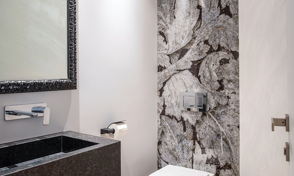 Apartamento de lujo en venta en exclusivo complejo en segunda línea de playa en Puerto Banús, Marbella 52121