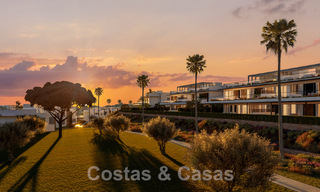Nuevo proyecto de apartamentos de prestigio en venta con piscina privada junto al campo de golf en Marbella Este 52419 