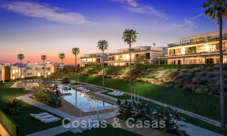 Nuevo proyecto de apartamentos de prestigio en venta con piscina privada junto al campo de golf en Marbella Este 52428 