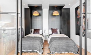 Moderno ático reformado en venta con vistas a la montaña y al mar en Nueva Andalucia, Marbella 53571 