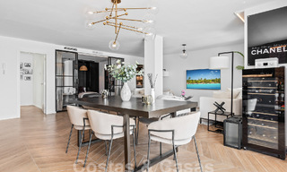 Moderno ático reformado en venta con vistas a la montaña y al mar en Nueva Andalucia, Marbella 53582 