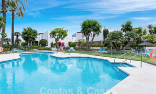 Moderno ático reformado en venta con vistas a la montaña y al mar en Nueva Andalucia, Marbella 53592 