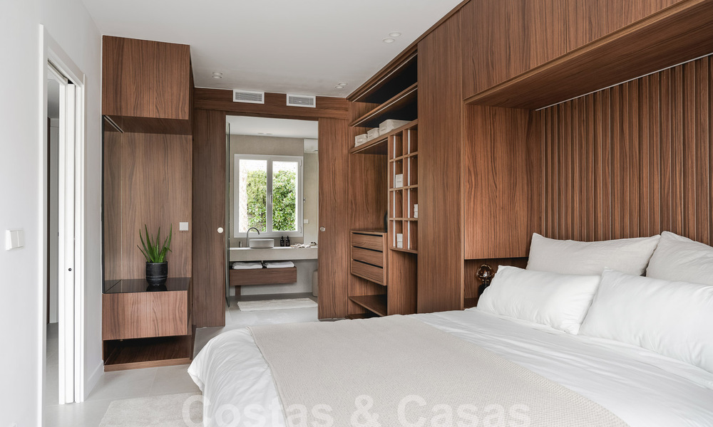 Apartamento reformado de calidad en venta con vistas a los campos de golf de La Quinta en Benahavis - Marbella 54362