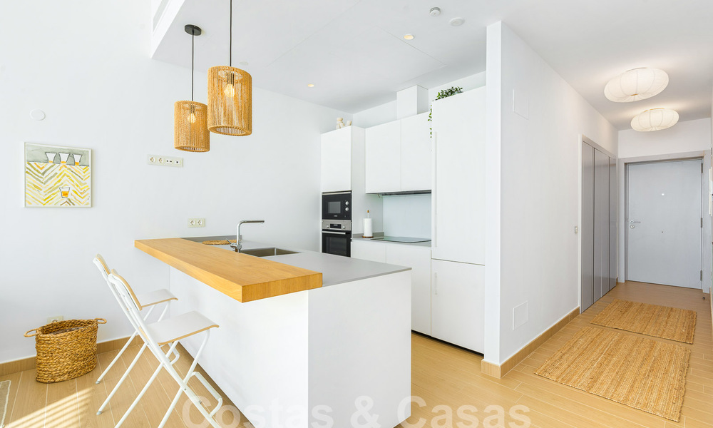 Excepcional ático en venta con vistas al mar y a poca distancia de la playa en Fuengirola - Benalmadena, Costa del Sol 54279