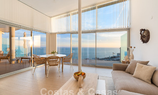 Excepcional ático en venta con vistas al mar y a poca distancia de la playa en Fuengirola - Benalmadena, Costa del Sol 54287 