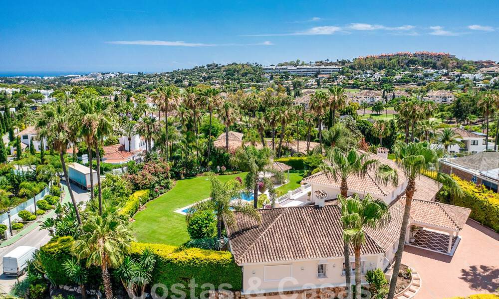 Villa mediterránea de lujo en venta con 6 dormitorios en un entorno privilegiado de golf en el valle de Nueva Andalucia, Marbella 53164