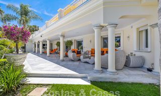 Villa mediterránea de lujo en venta con 6 dormitorios en un entorno privilegiado de golf en el valle de Nueva Andalucia, Marbella 53177 