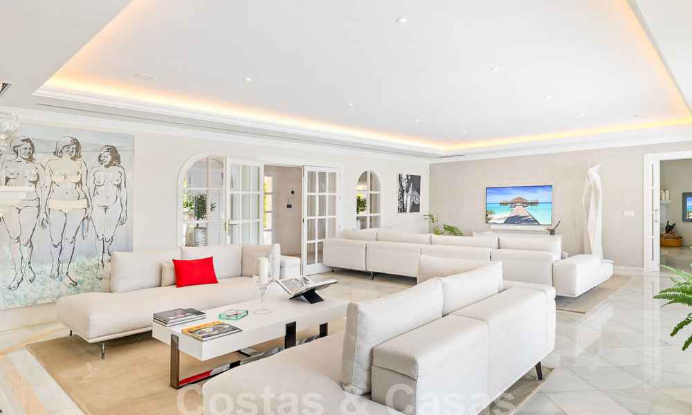 Villa mediterránea de lujo en venta con 6 dormitorios en un entorno privilegiado de golf en el valle de Nueva Andalucia, Marbella 53189