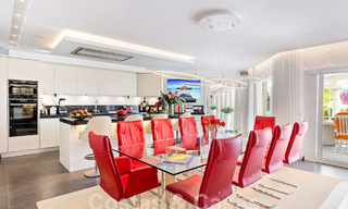 Villa mediterránea de lujo en venta con 6 dormitorios en un entorno privilegiado de golf en el valle de Nueva Andalucia, Marbella 53215 