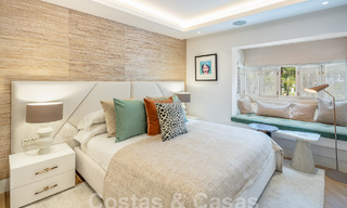 Ático superior en primera línea de playa en venta con vistas frontales al mar en Puente Romano en la Milla de Oro de Marbella 52901 