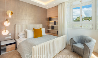 Ático superior en primera línea de playa en venta con vistas frontales al mar en Puente Romano en la Milla de Oro de Marbella 52924 