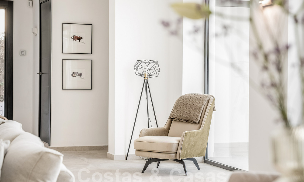 Villa mediterránea de lujo en venta con un toque modernista en Benahavis - Marbella 53113