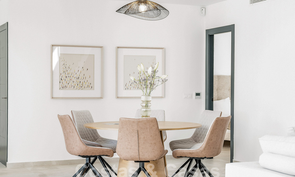 Villa mediterránea de lujo en venta con un toque modernista en Benahavis - Marbella 53114