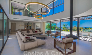 Nueva y moderna villa de lujo de 6 dormitorios en venta con vistas al mar en La Quinta, Marbella - Benahavis 54301 