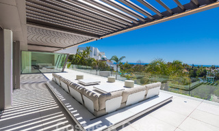 Nueva y moderna villa de lujo de 6 dormitorios en venta con vistas al mar en La Quinta, Marbella - Benahavis 54304 
