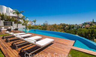 Nueva y moderna villa de lujo de 6 dormitorios en venta con vistas al mar en La Quinta, Marbella - Benahavis 54311 