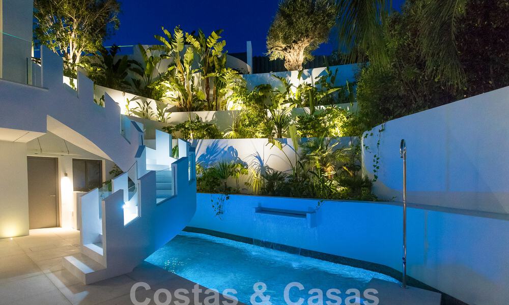 Nueva y moderna villa de lujo de 6 dormitorios en venta con vistas al mar en La Quinta, Marbella - Benahavis 54321