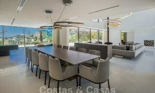 Nueva y moderna villa de lujo de 6 dormitorios en venta con vistas al mar en La Quinta, Marbella - Benahavis 54324 