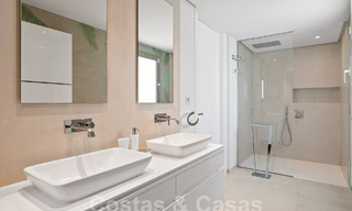 Lujoso y amplísimo apartamento en venta en un exclusivo complejo en Nueva Andalucia, Marbella 54495 
