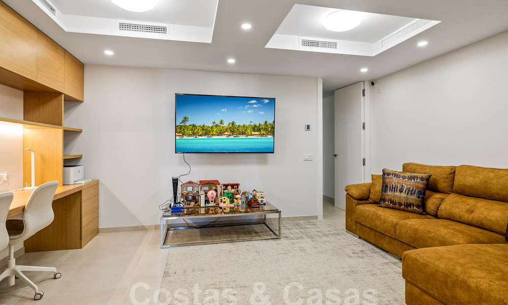 Lujoso y amplísimo apartamento en venta en un exclusivo complejo en Nueva Andalucia, Marbella 54498
