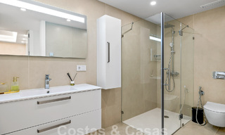 Lujoso y amplísimo apartamento en venta en un exclusivo complejo en Nueva Andalucia, Marbella 54503 